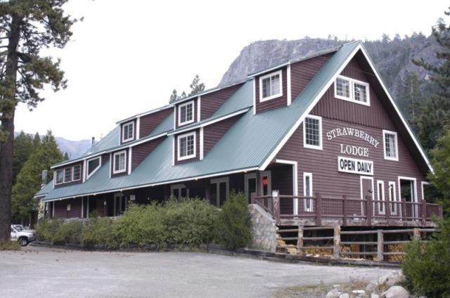 Strawberry Lodge Upper Forni Экстерьер фото